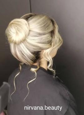 سالن زیبایی نیروانا در پیروزی